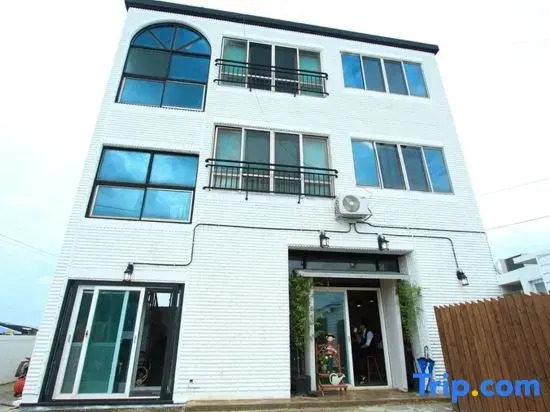 Jeju Nunkeunsaeu Guest House
