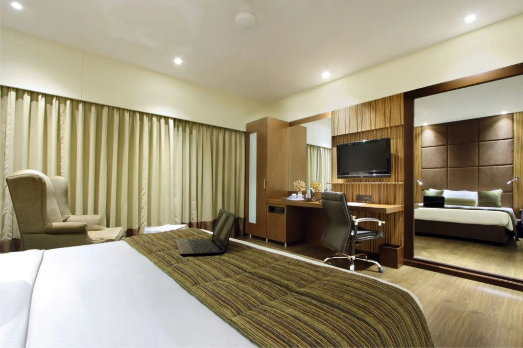 Hotel Express Towers