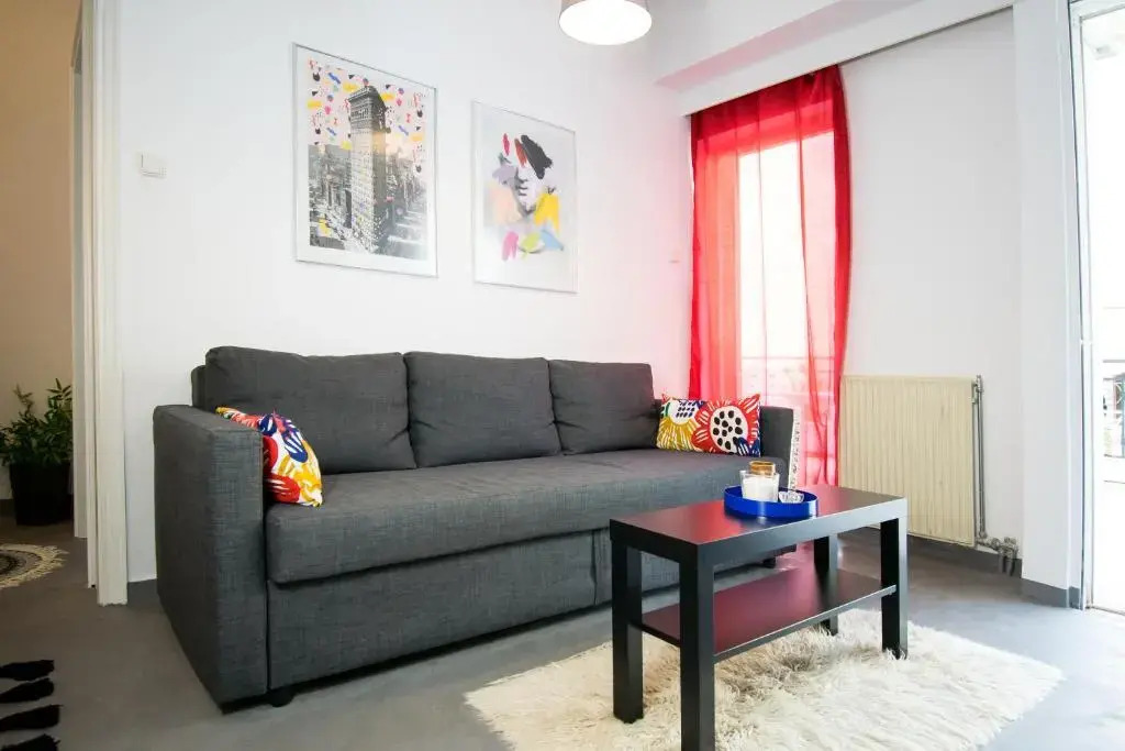 Destination Acropolis apt4