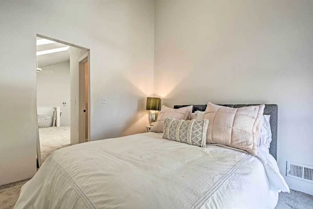 1 Mi to Drinks & Dining: Getaway in Grants Pass