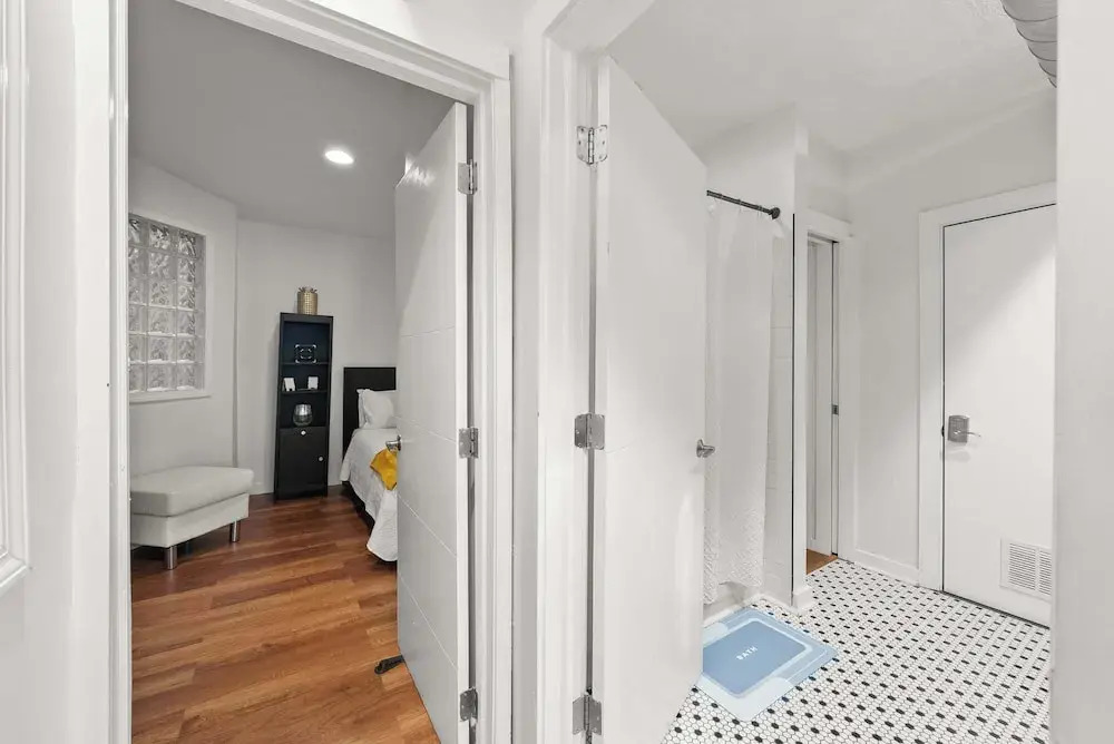 Short North Lounge Stay for 2