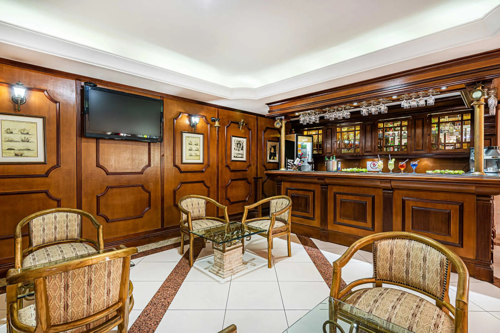 Hotel Euro Suite Campinas by Nacional Inn - Próximo ao Cambuí