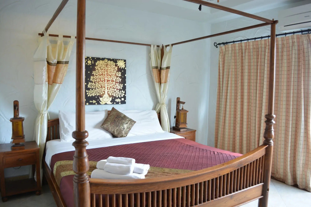 Nirvana Guesthouse & Hostel