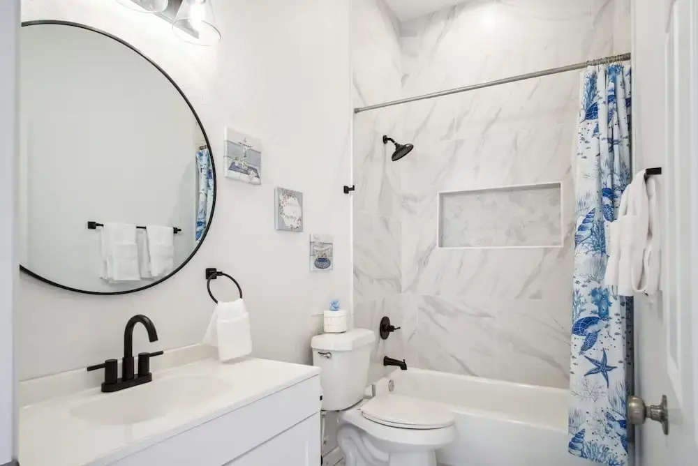 Sleek 4br/3ba Urban Living w/ Downtown Views!