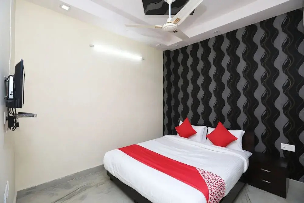 Happy Stay by OYO Rooms