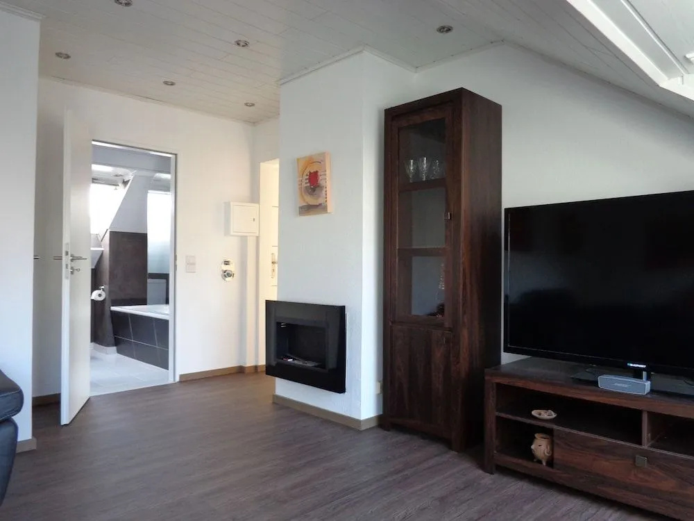 Exclusive Apartment - Rees