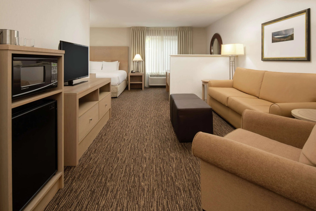 DoubleTree by Hilton Portland Tigard