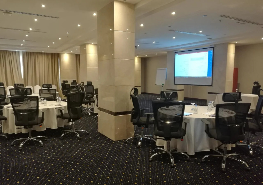 Naviti Warwick Al Khobar
