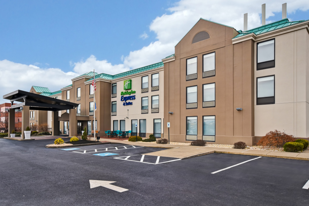 Holiday Inn Express & Suites Allentown-Dorney Park Area by IHG