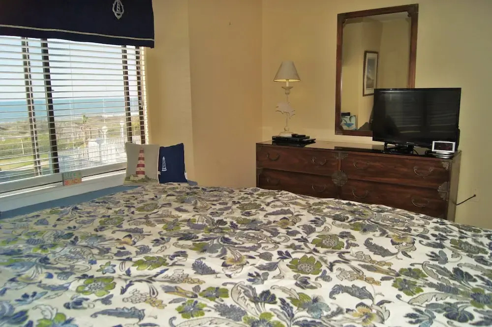 Sea Cloisters 205B - 3 Br Condo