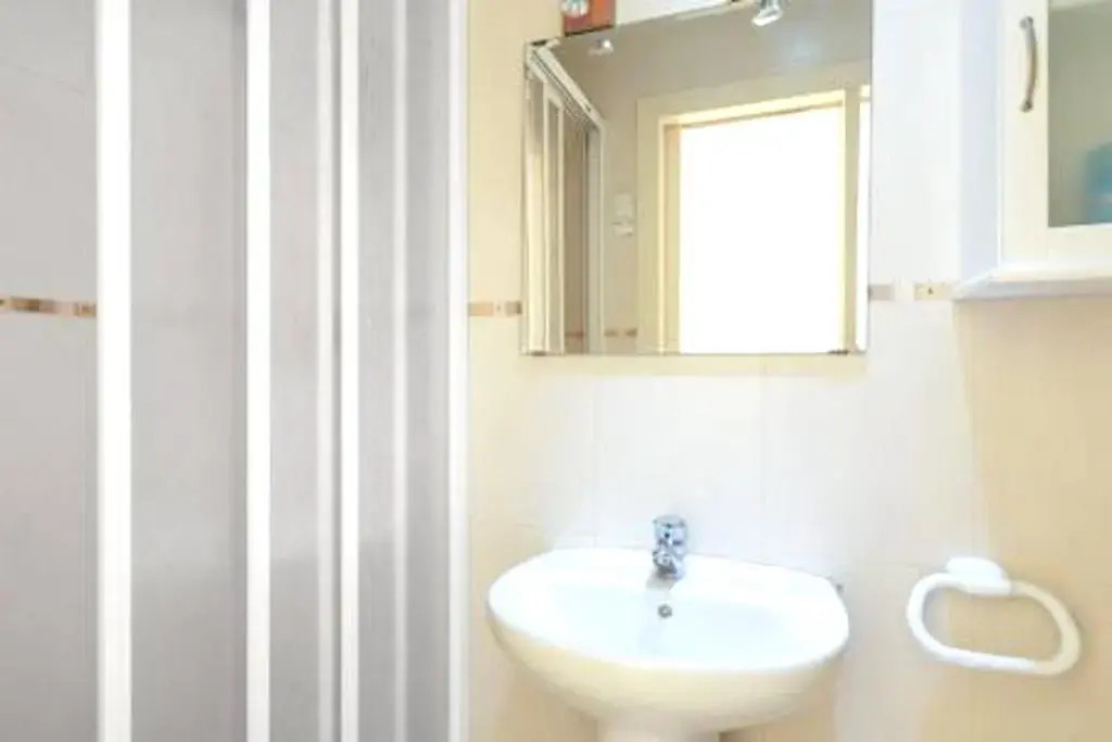 Apartment With one Bedroom in Blanes, With Wonderful City View and Furnished Terrace - 100 m From the Beach