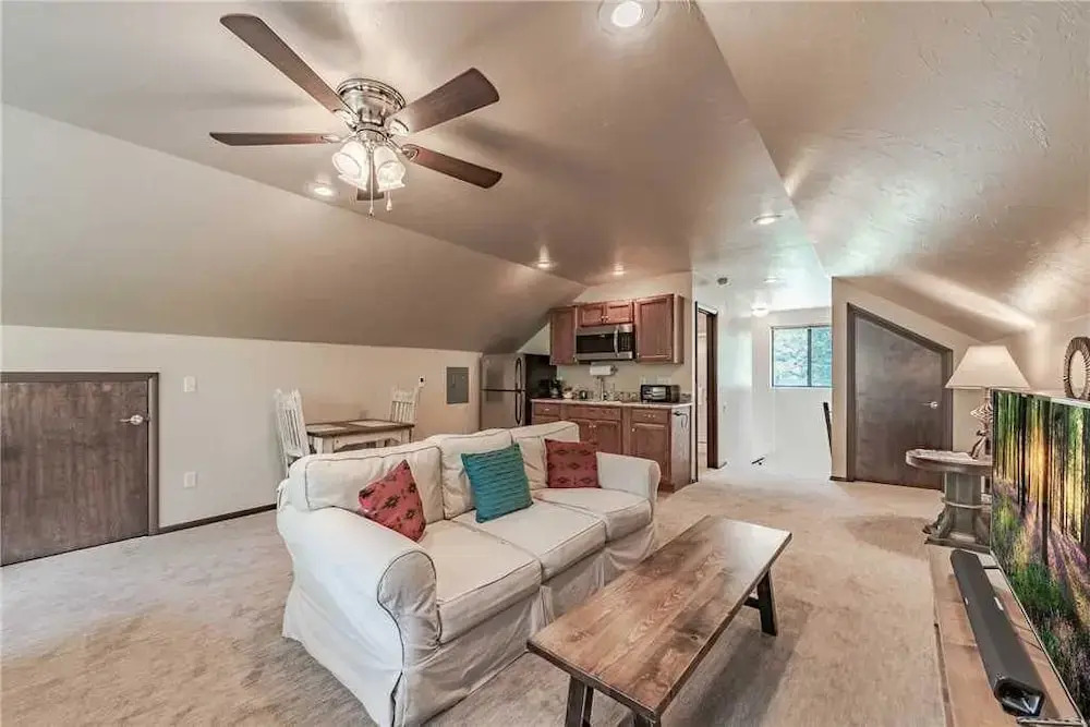 Ruidoso Respite - Six Bedroom Cabin with Hot Tub