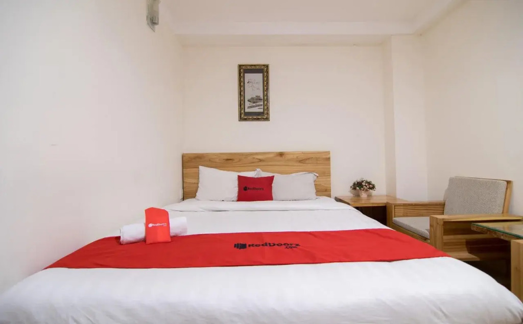 KnK Inn Boutique Hotel and Rooftop Sports Pub