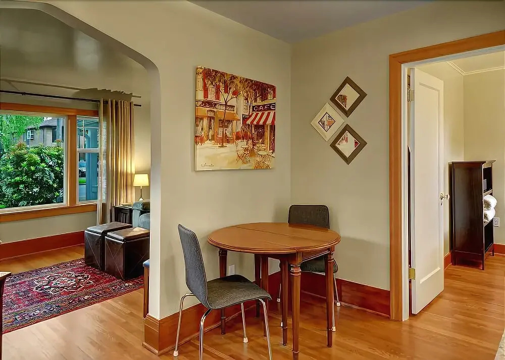 Birch Tree Cottage - Three Bedroom Home with Fireplace