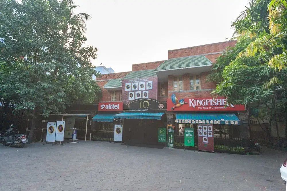 OYO 22280 Kences Inn