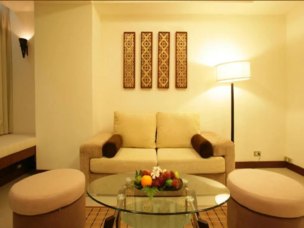 Maninarakorn Hotel