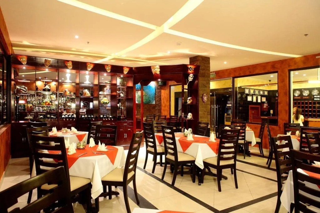 Queens Hotel by BON Hotels