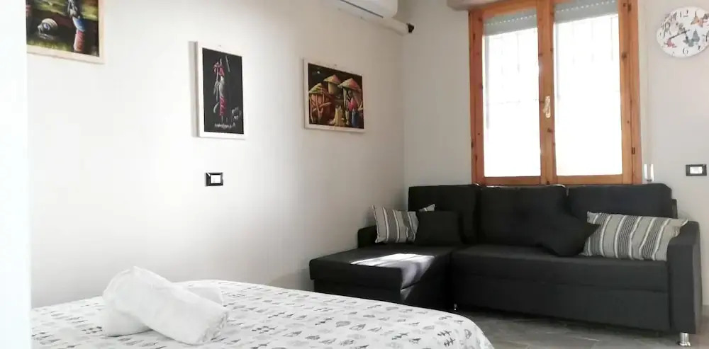 Studio in Castiglioncello, With Wonderful sea View, Shared Pool and Enclosed Garden Near the Beach