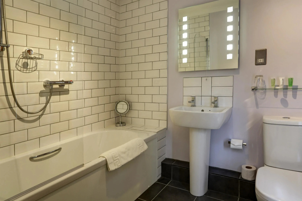 Oaklands Hotel