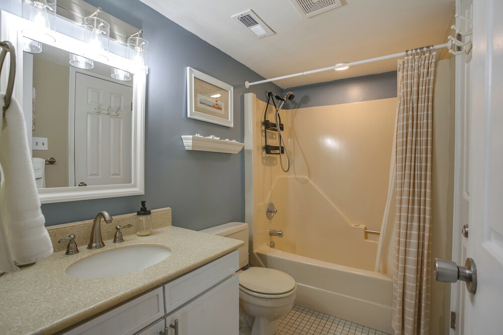 Steps to Brigantine Beach: New Jersey Beach Condo