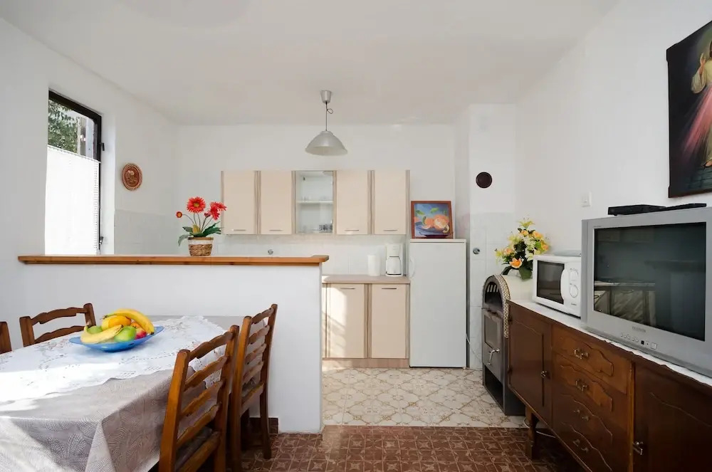 Apartments Ilija