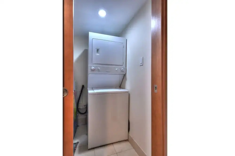 1-Bedroom Convention Center Old Port