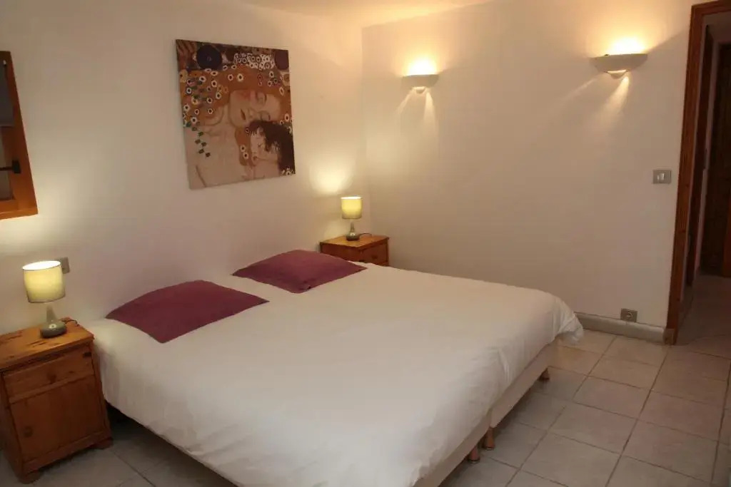 Apartment Ecureuil 200m2, 6 bedrooms - Living room with fireplace