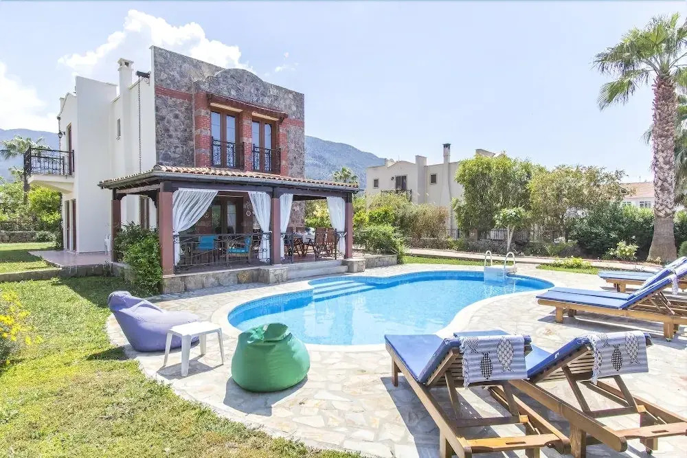 Villa Daisy by Villamnet
