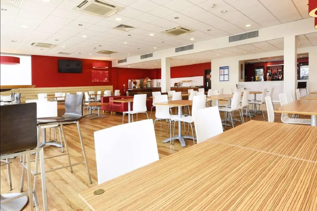 Travelodge London Excel Hotel