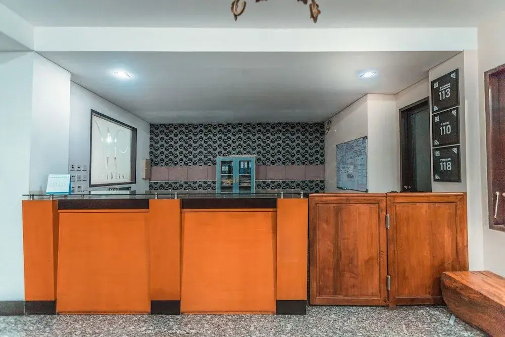 OYO Life 1437 W Residence