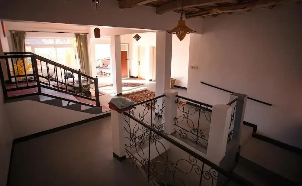 Monkey Finger House