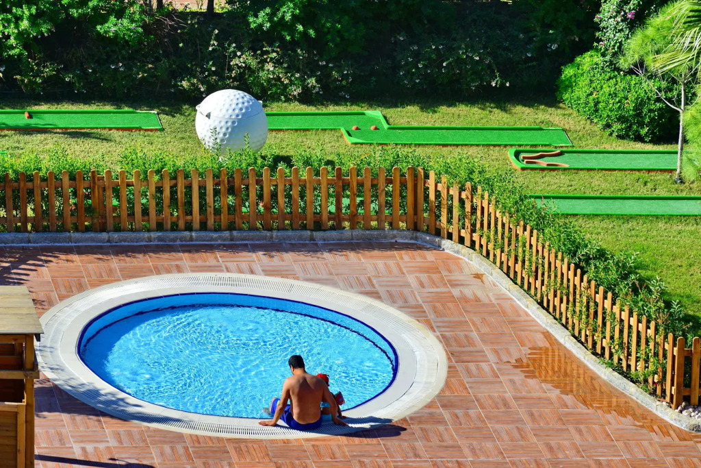 Adenya Hotel & Resort