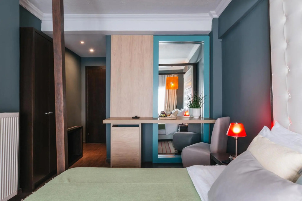 Ladadika Design, Philian Hotels and Resorts