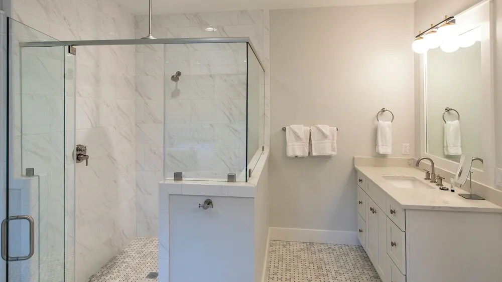 Seagrove - Sleeps 13 - Private Pool- Near Seaside