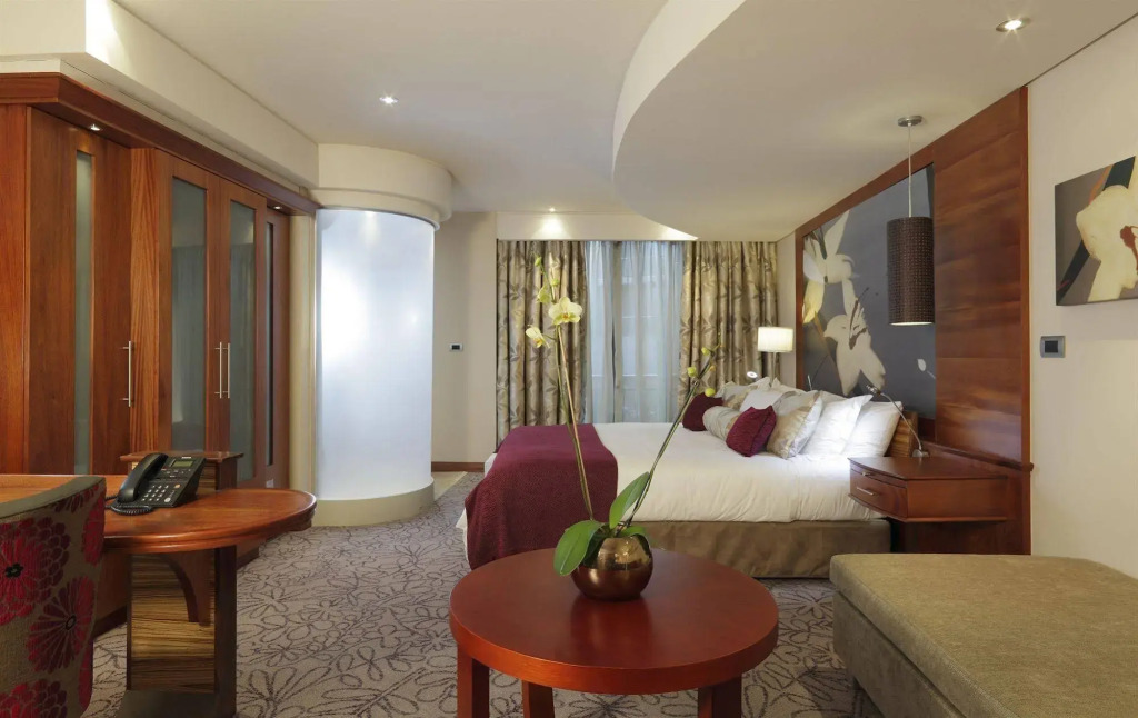 Seven Villa Hotel & Spa