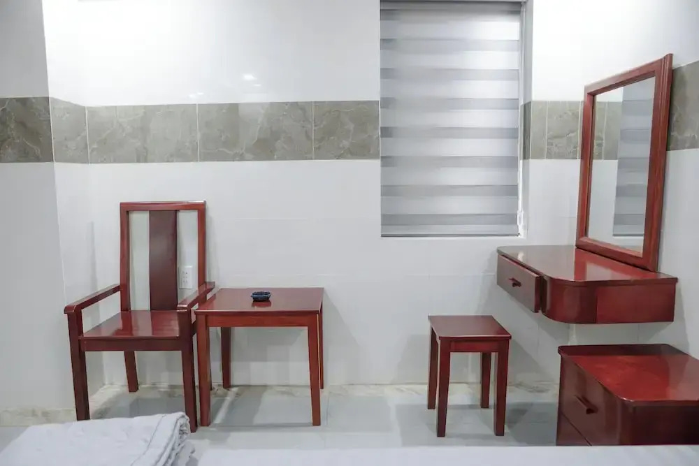 Tân Hạnh Hotel