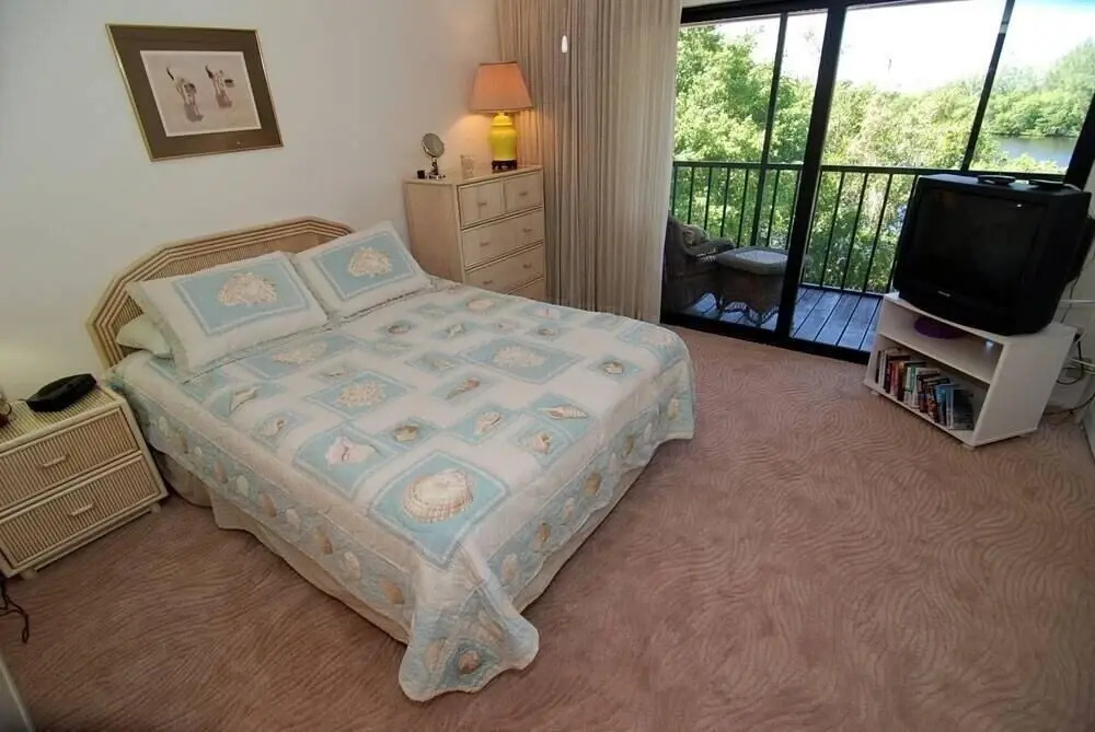 Lake Palms 1 - Close To It All! 2 Bedroom Townhouse