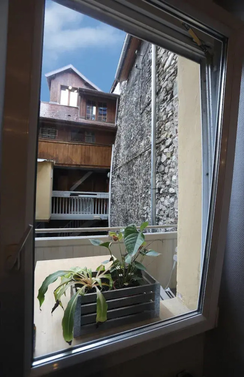 Tranquillity and comfort in Annecy downtown