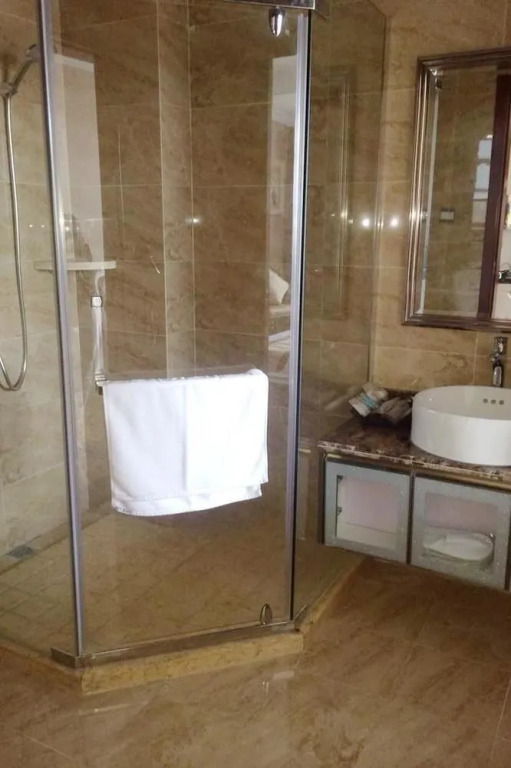 Shanghai Happy Hotel