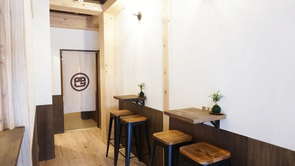 Poly Hostel 2 Namba