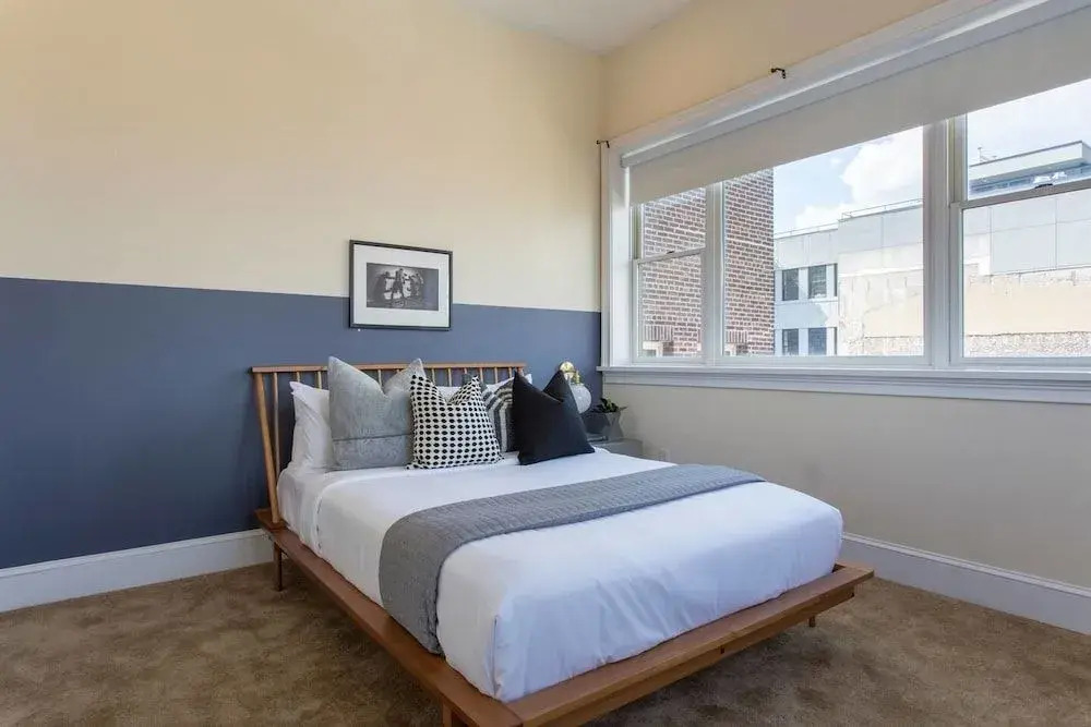 Spacious 2 BR Apt in Center City by Domio