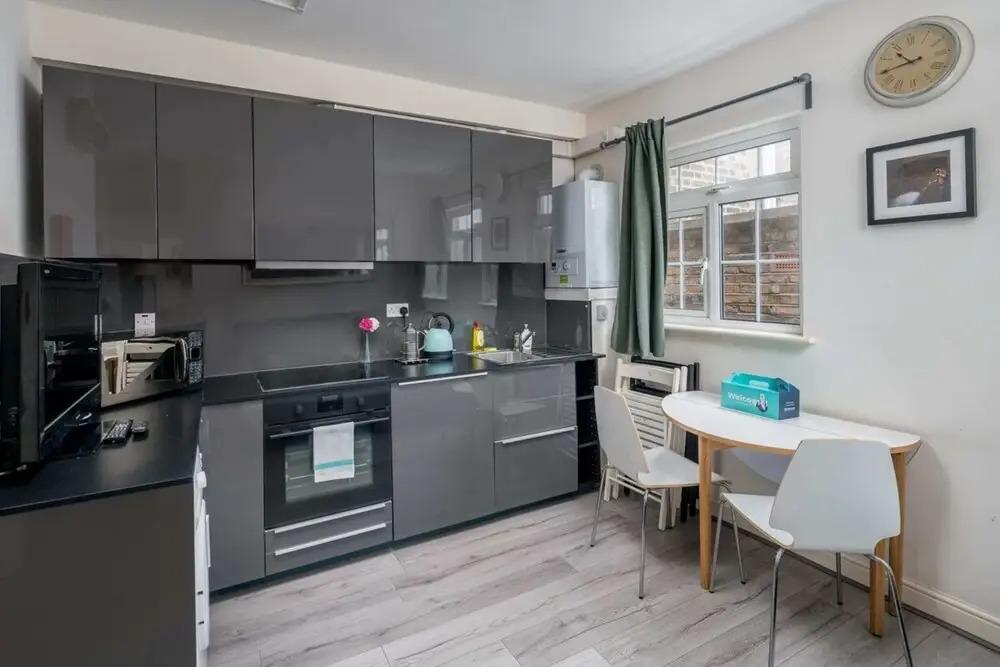 Contemporary 2 Bedroom Apartment in Angel