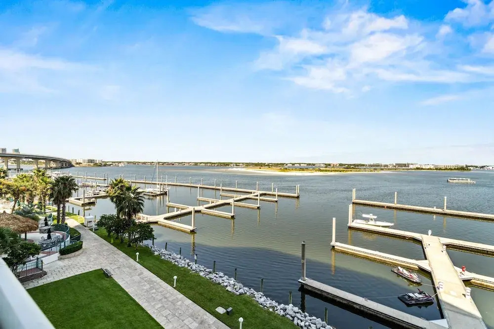 Three Bedroom With Gorgeous Views Crb0305