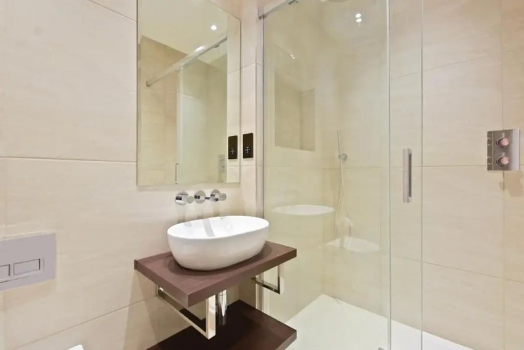 Vauxhall Bridge Road by Aeria Apartments