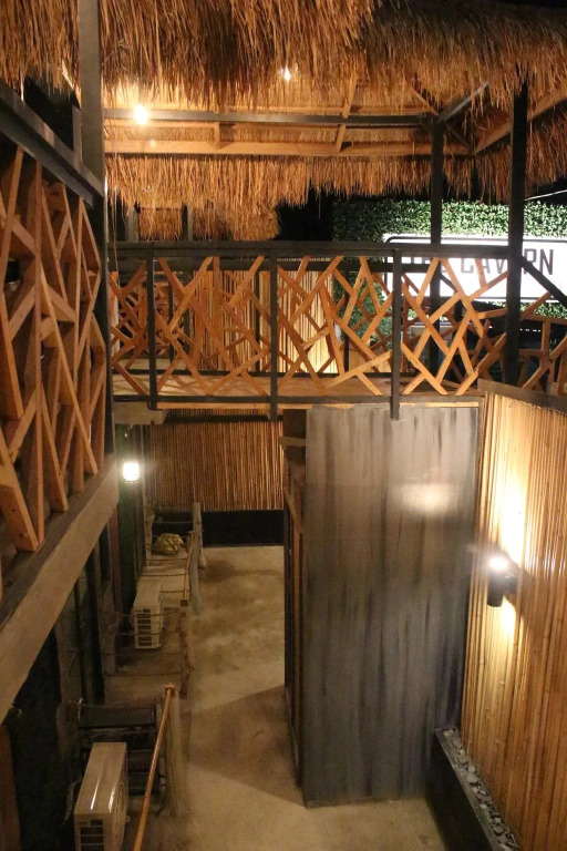The Cavern Pod Hotel & Specialty Café - Hostel