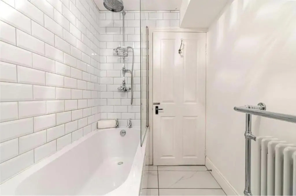 Walk Anywhere From This Cosy Central Flat