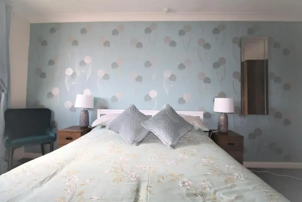 3 Bed House - Garden & Parking - Quiet Cul De Sac