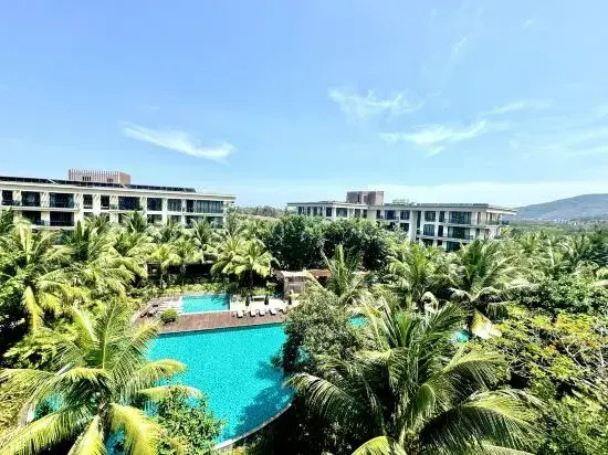 Annual Pool Holiday Apartment (Yalong Bay Branch)