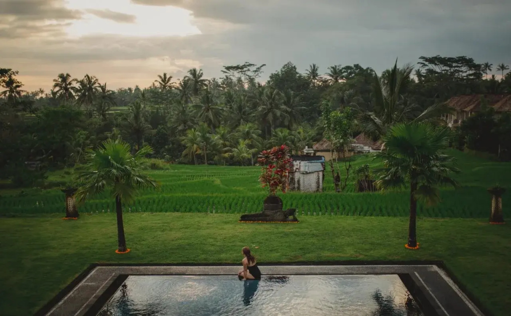 B Saya Villas