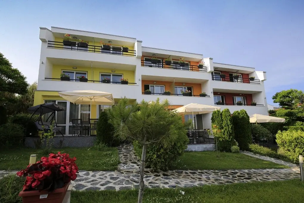 StayInn Rainbow Houses - Private Beach